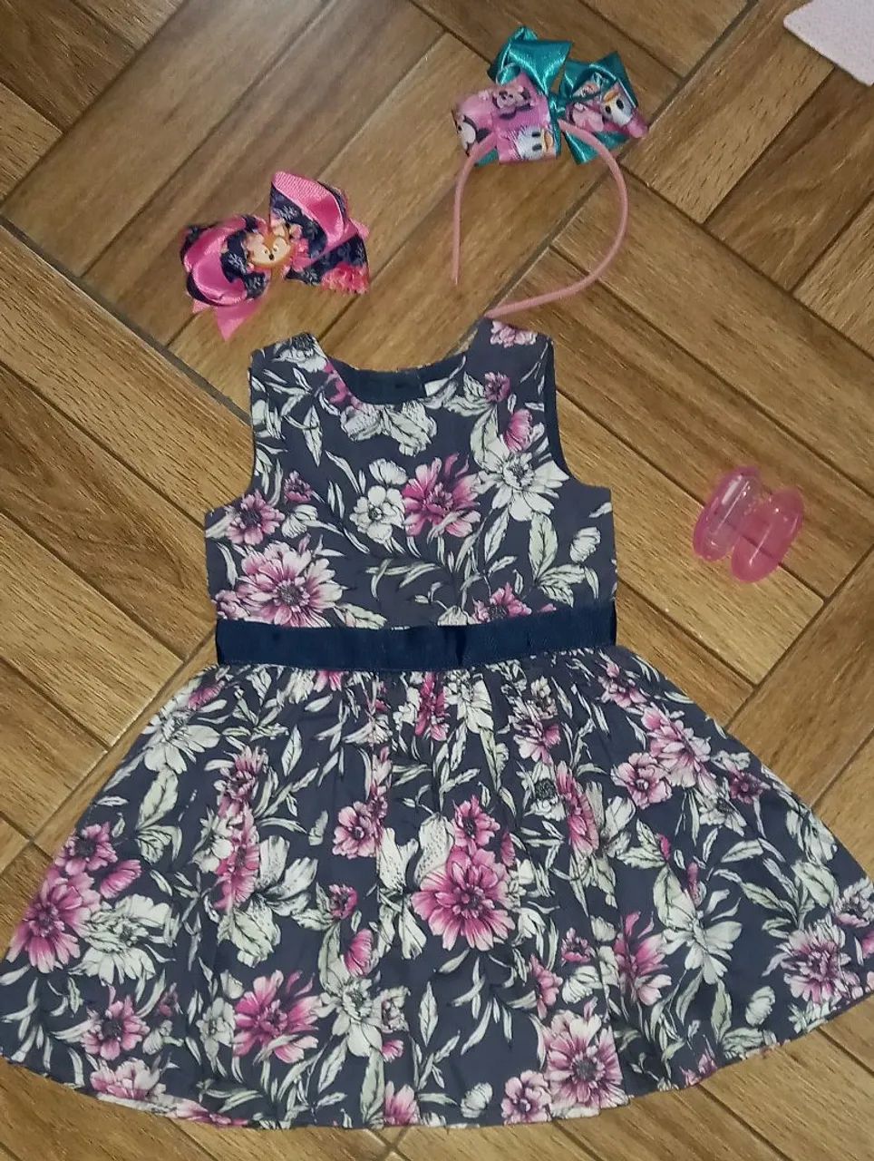 Kit Vestido infantil com escovinha