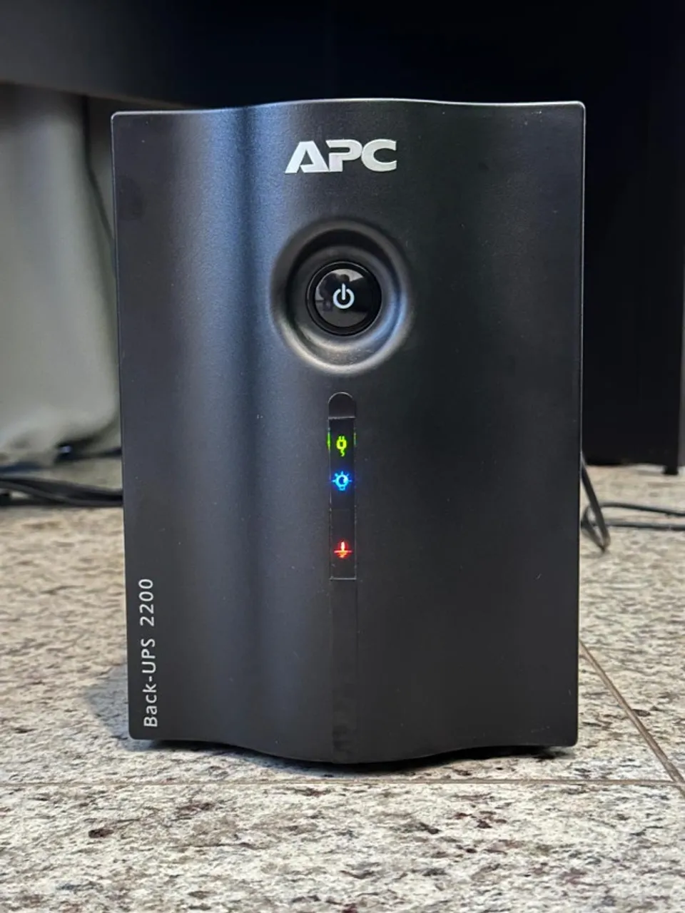 Nobreak APC Back-UPS 2200VA MONO