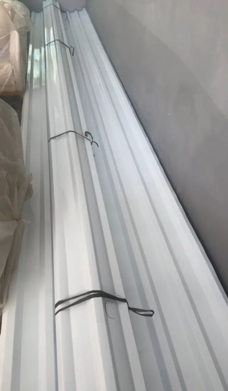 100 telhas trapézio de 6x1 em Alumínio na cor branca !! Nova - Foto 2