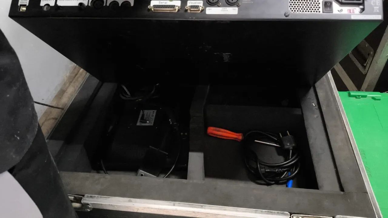 Mesa de luz AVOLITE  - Foto 3