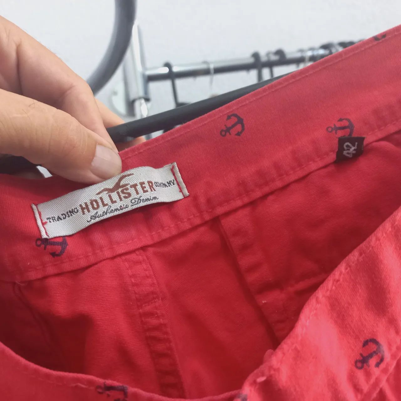 Bermuda Vermelha Hollister com Ancora - Foto 3