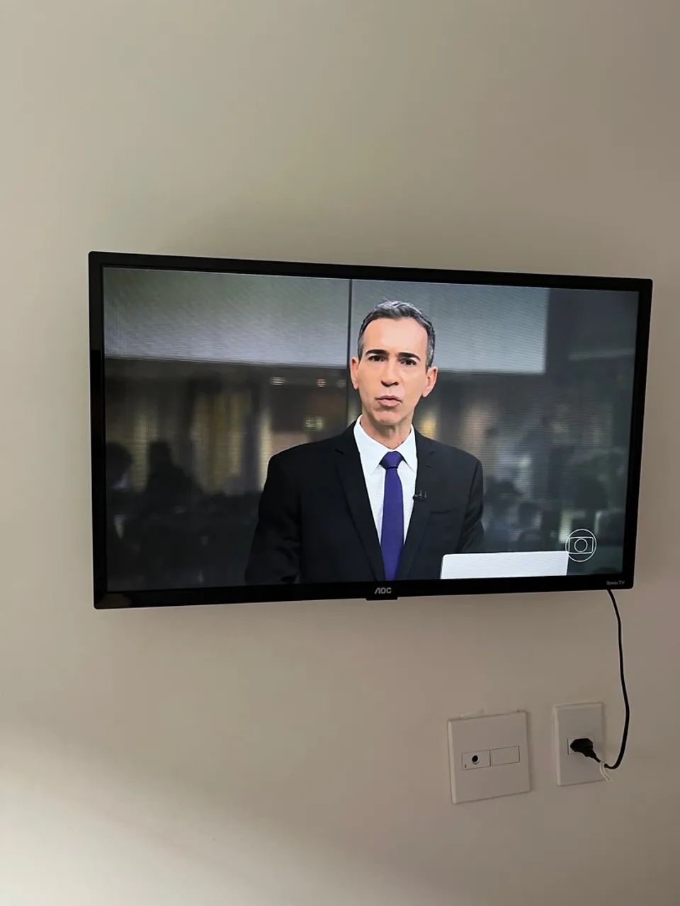 TV AOC 32 polegadas Led entrada usb e HDMI - Foto 4