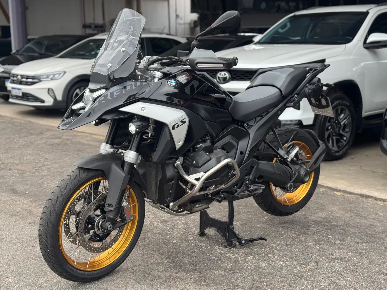 BMW R 1300 GS Triple Black 2024 apenas 1.200 km