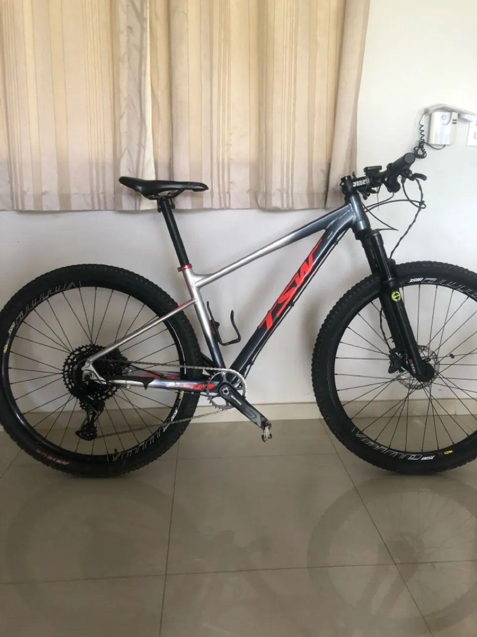 TSW hurry aro 29 tamanho 17 - Foto 4