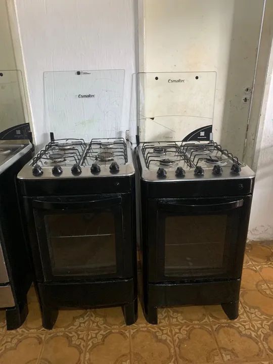 Fogão botão para cima 4 bocas preto disponível 