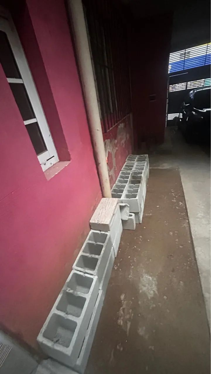 Bloco de cimento de 20 tenho 22 vendo por 4,00 cada - Foto 3