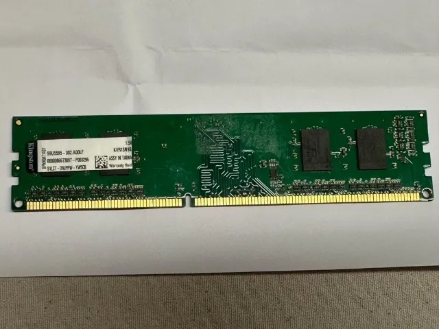 Memória RAM 4GB Kingston DDR3 KVR13N9S8/4 - DIMM 1333 MHz