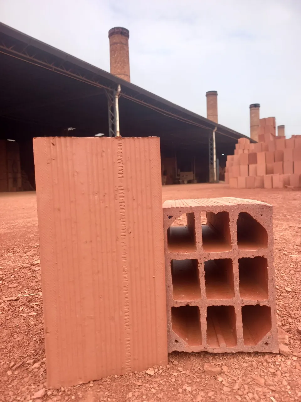 Blocos de Tijolo Cerâmico para Construção