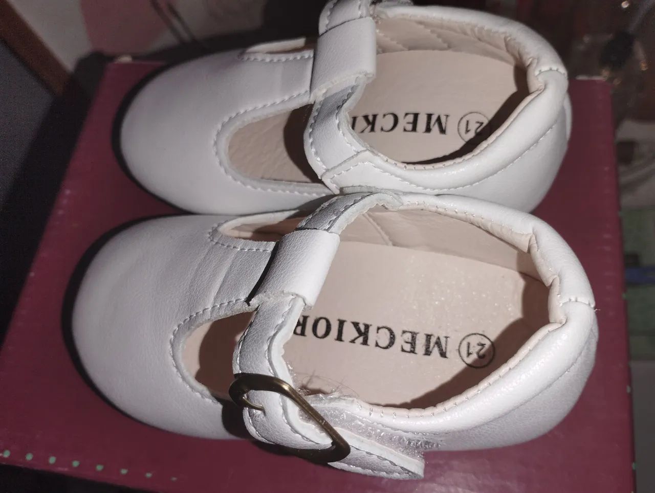 Sapato com fivela e linda sandalia - Foto 2