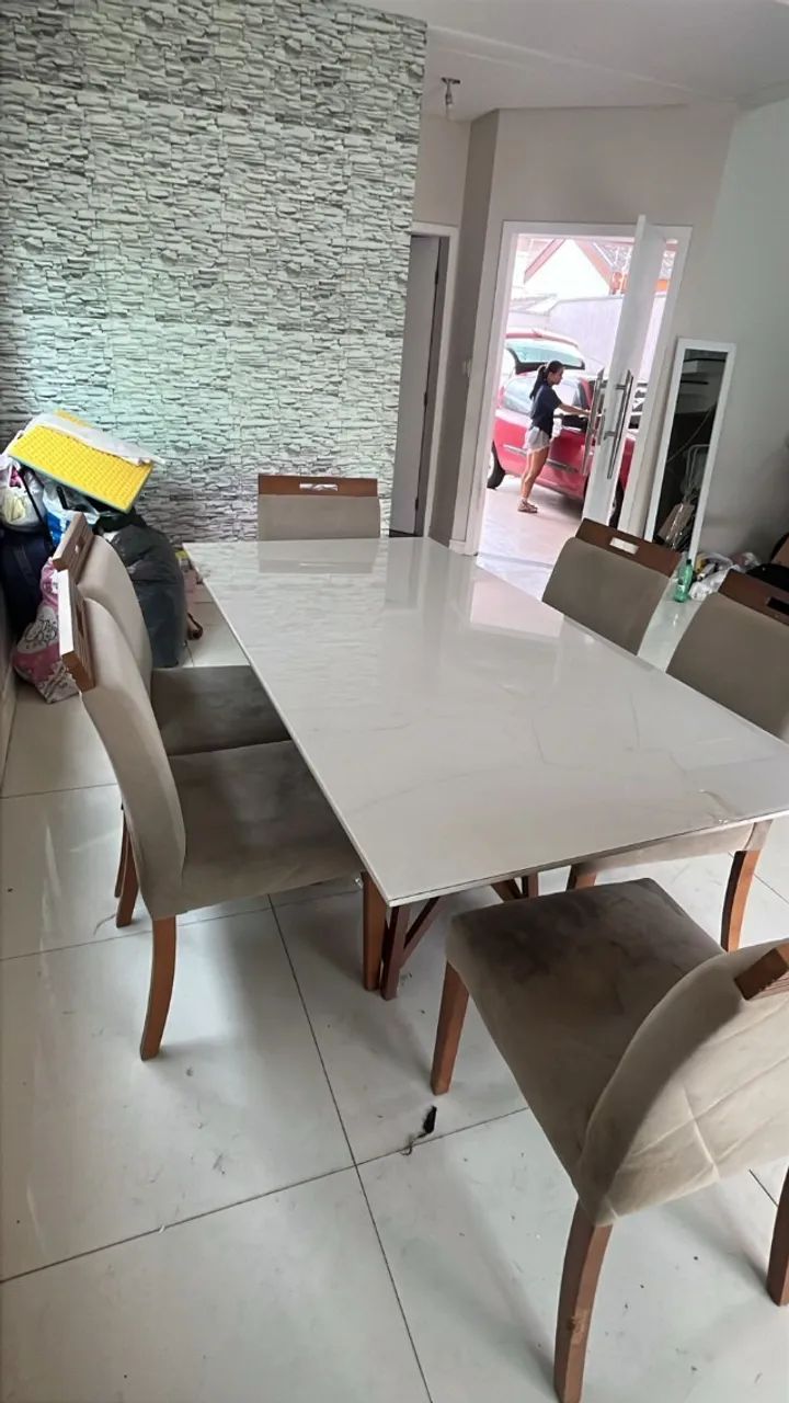 Mesa de jantar (6 lugares) trincada 
