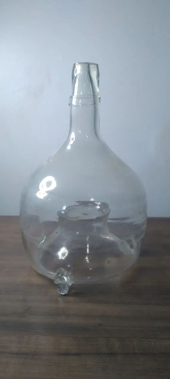 Antiga armadilha pega-moscas em vidro