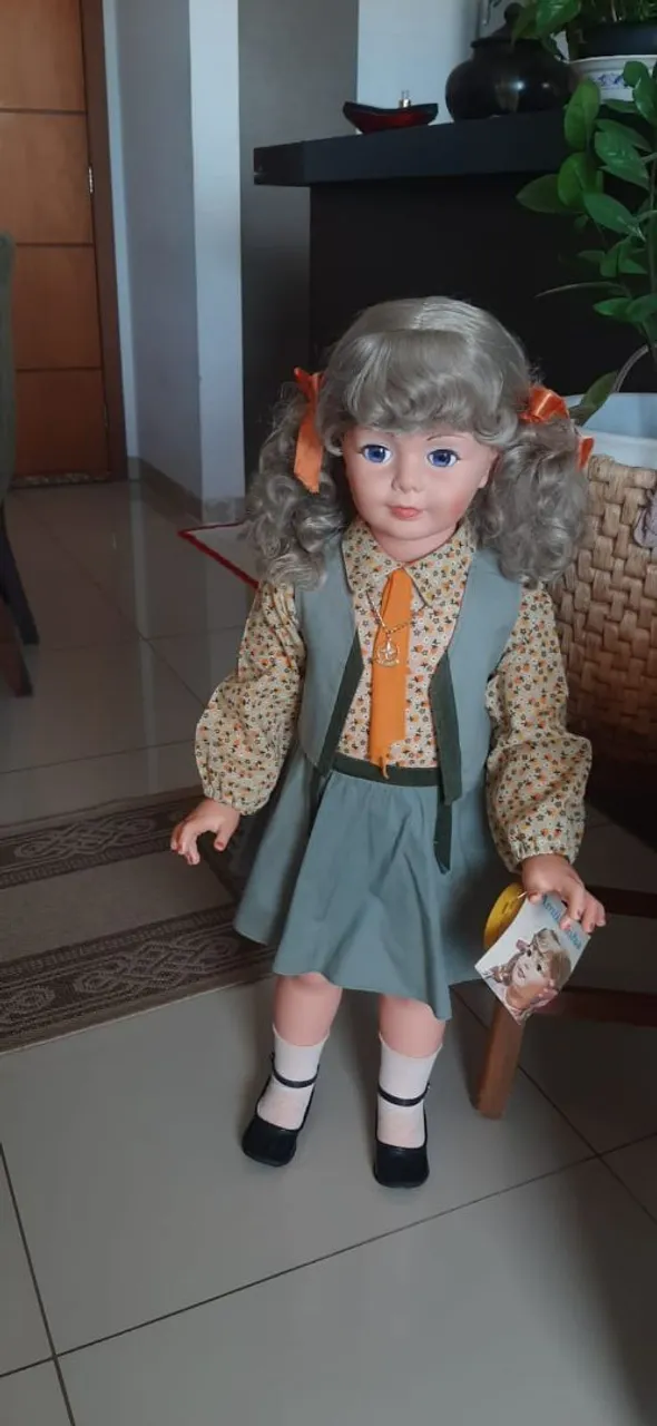 Boneca Colecionável Vintage - Perfeita para amantes de bonecas!