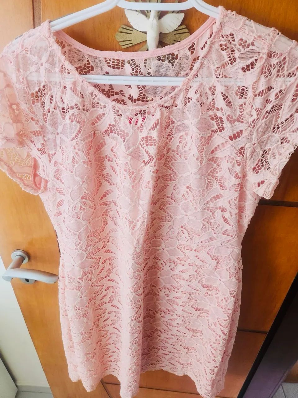 VESTIDO DE RENDA ROSA