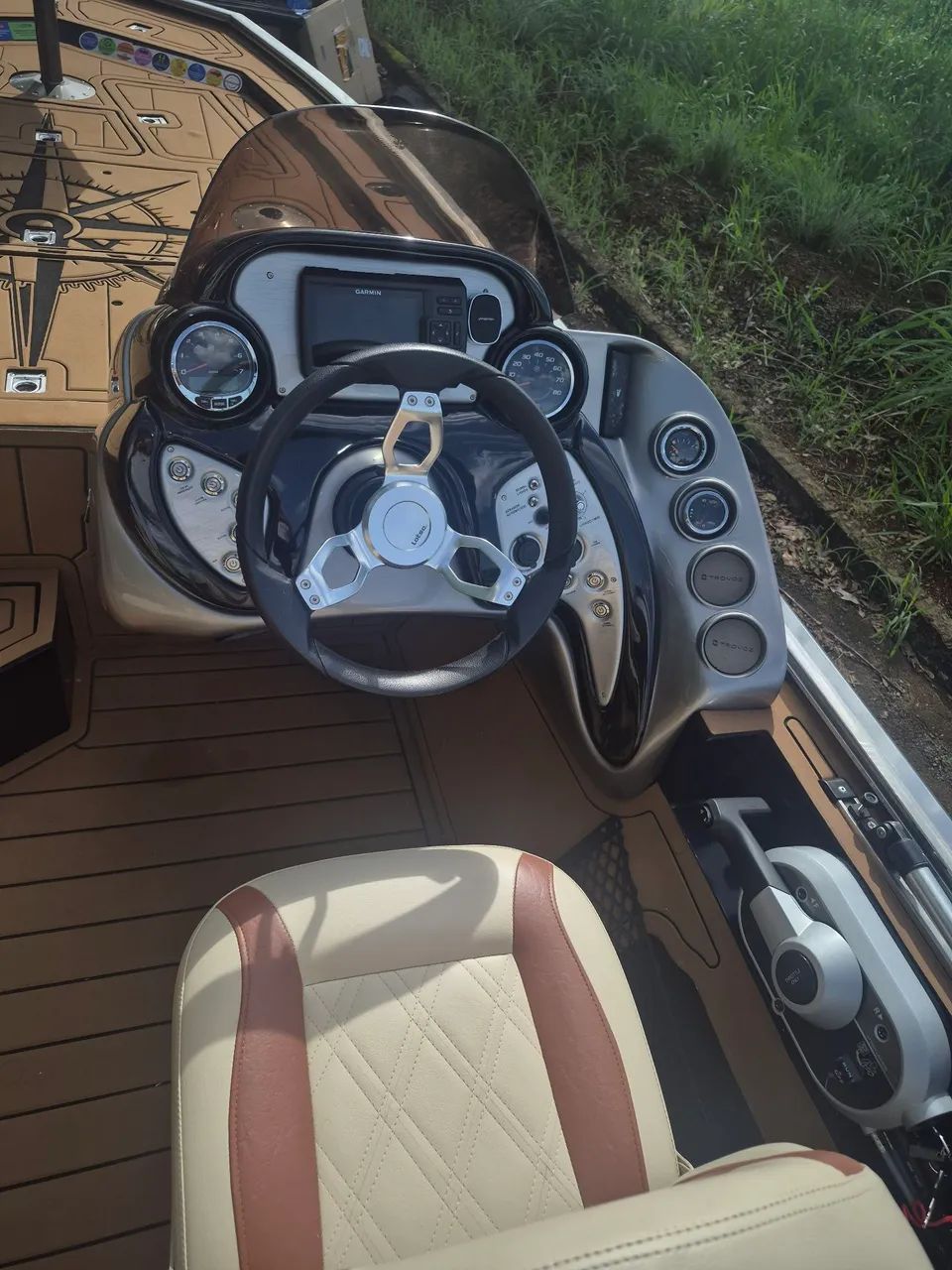 Lancha barco trovoz yukon 600