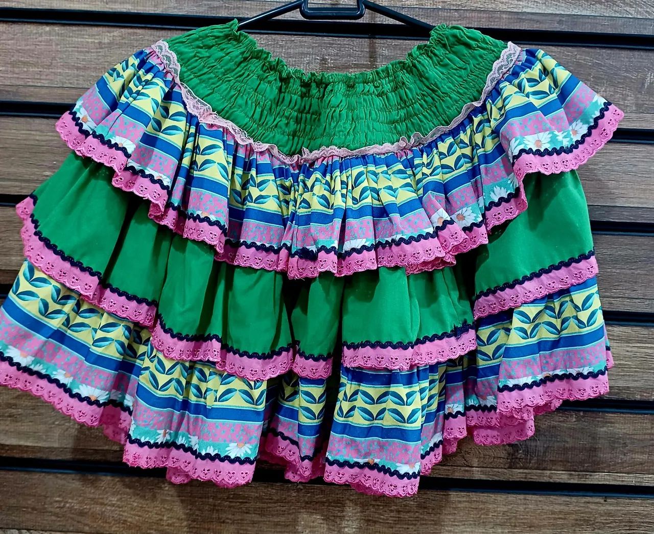 Saia  junina adulto Verde