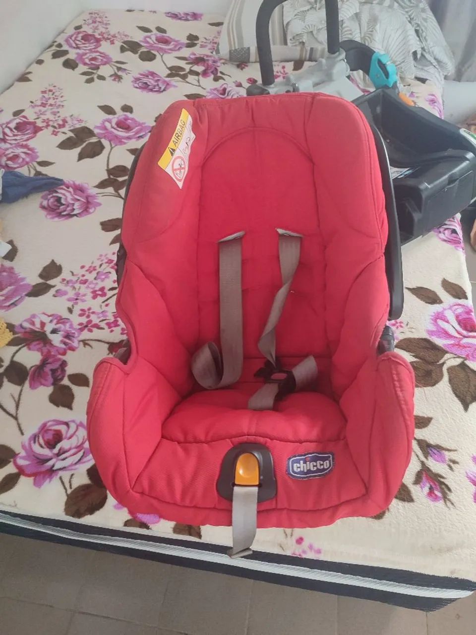 Cadeirinha Bebê Conforto Chicco com base  - Foto 5