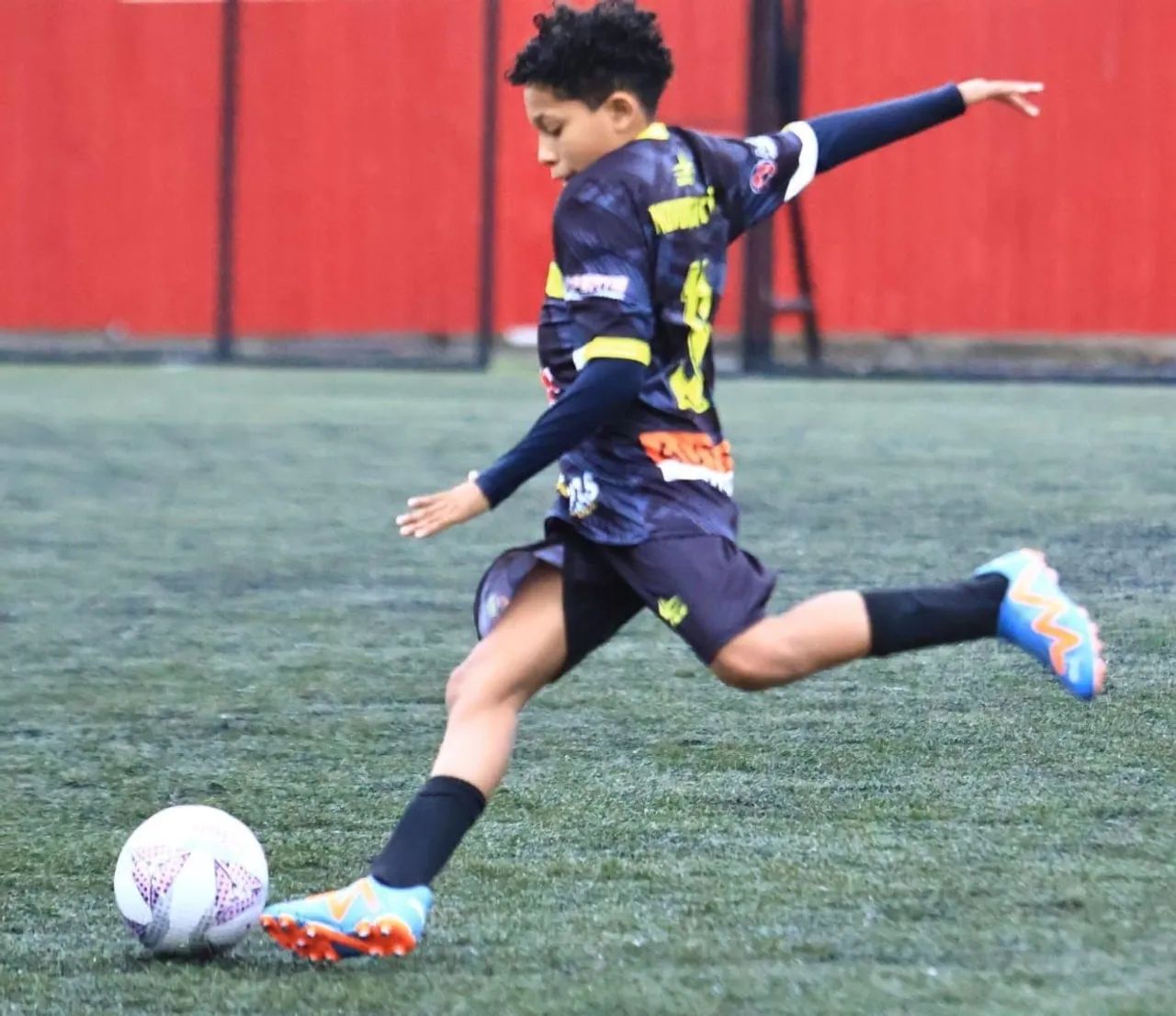 Câmera Nikon D3200 DSLR com Lente - Foto 5