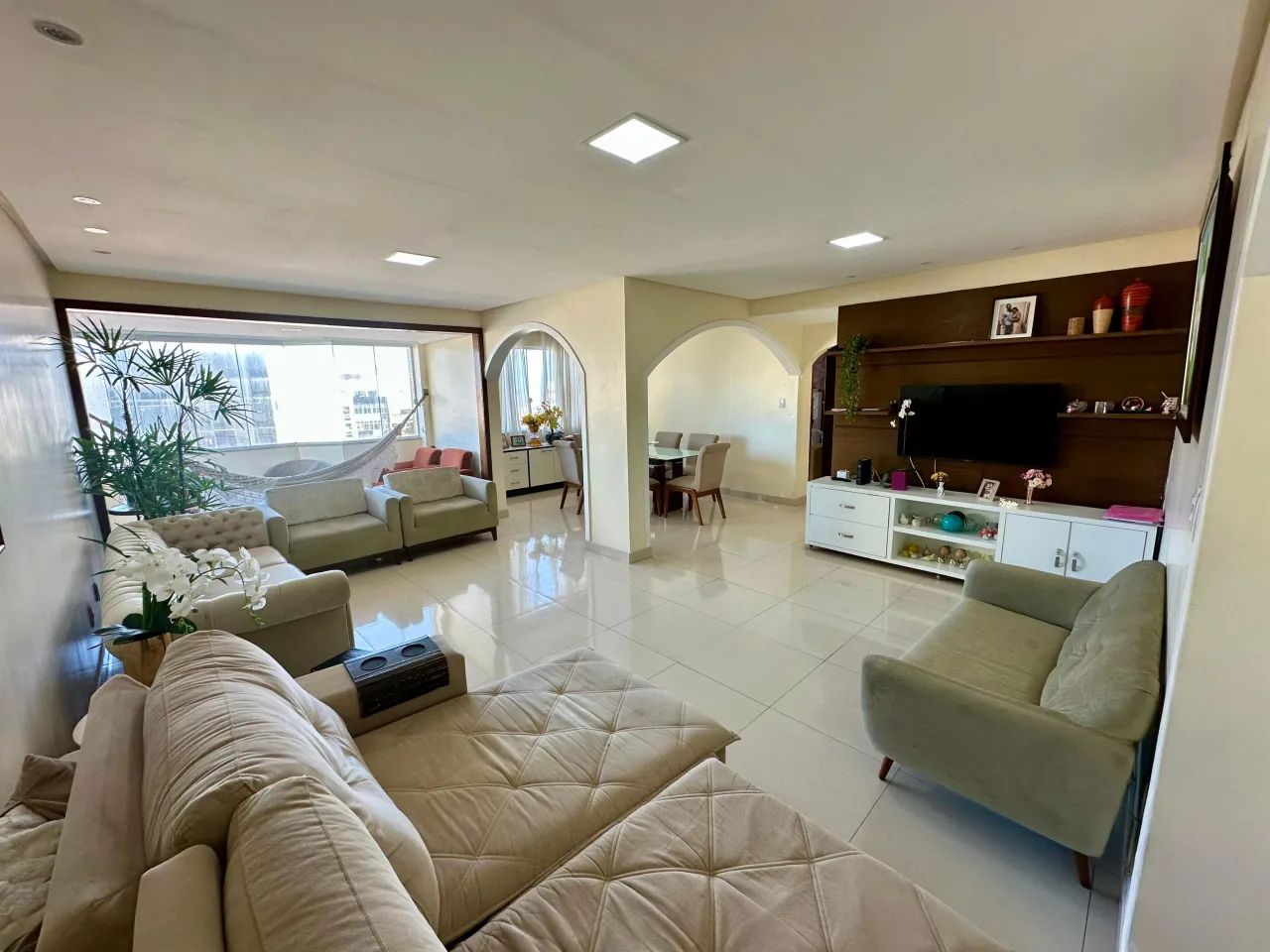 Apartamento 4/4 na Pituba, 1 suíte, nascente, super ventil4ado, 215m², excelente localizaç - Foto 3