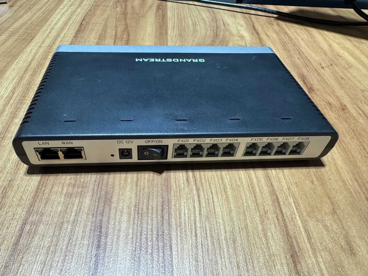 Central Telefônica Grandstream FXS/FXO Gxw4108