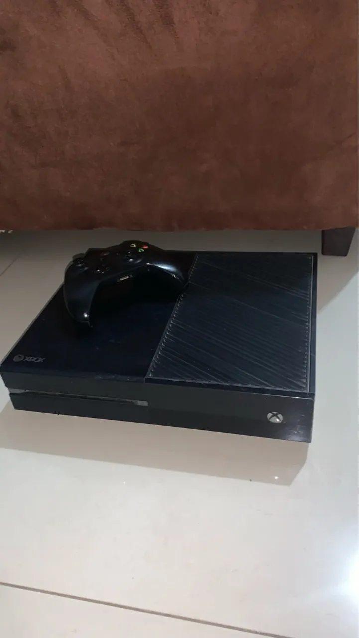 Xbox One usado com controle