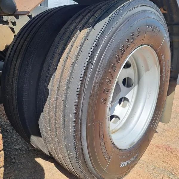 VW CONSTELLATION 25.360 6X2 2022 EURO 5 - Foto 13