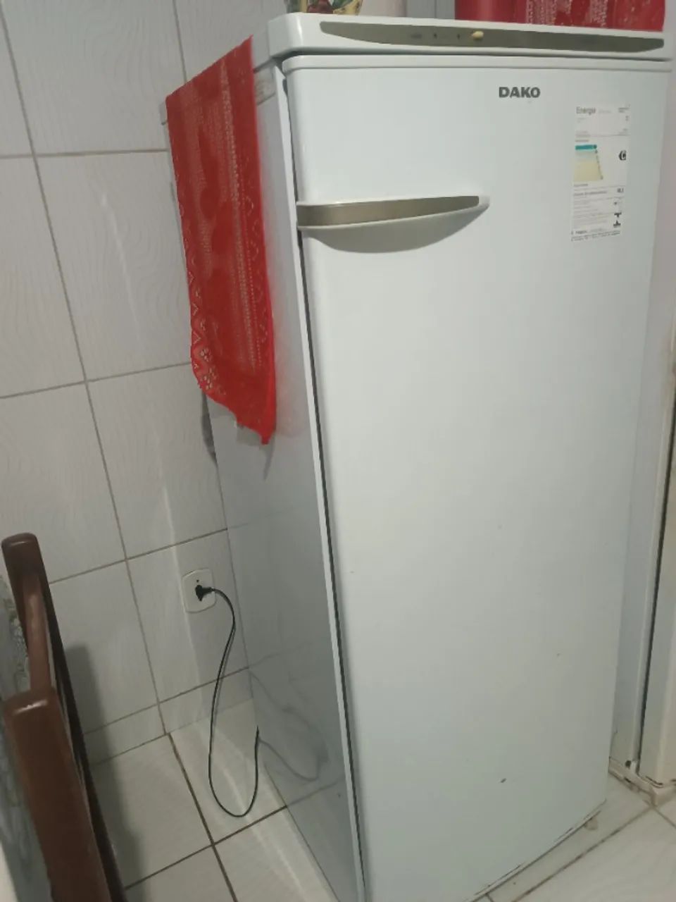 FREEZER VERTIVAL DAKO 280