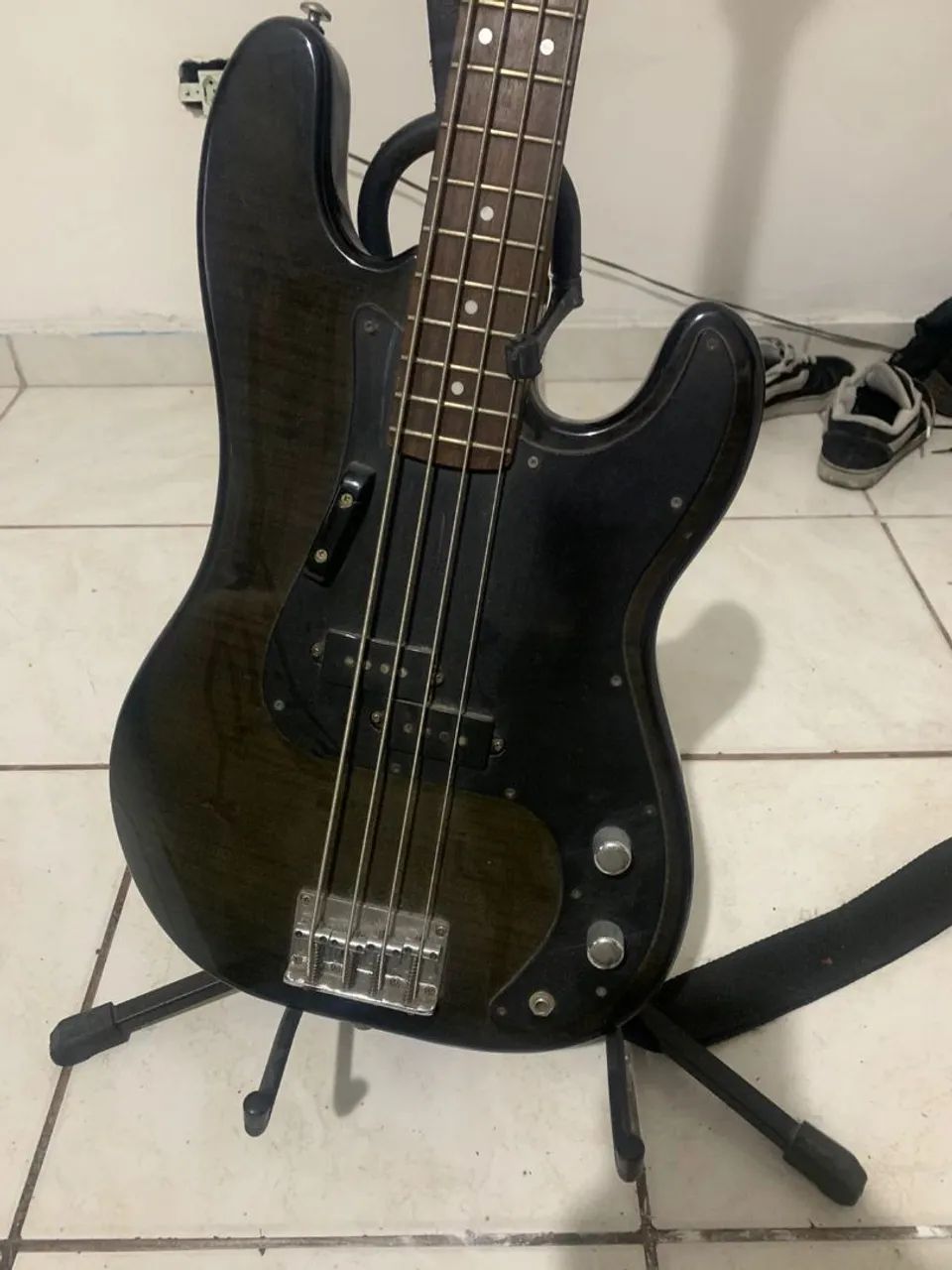 Baixo Samick 4 Cordas - Ótimo Estado  - Foto 2