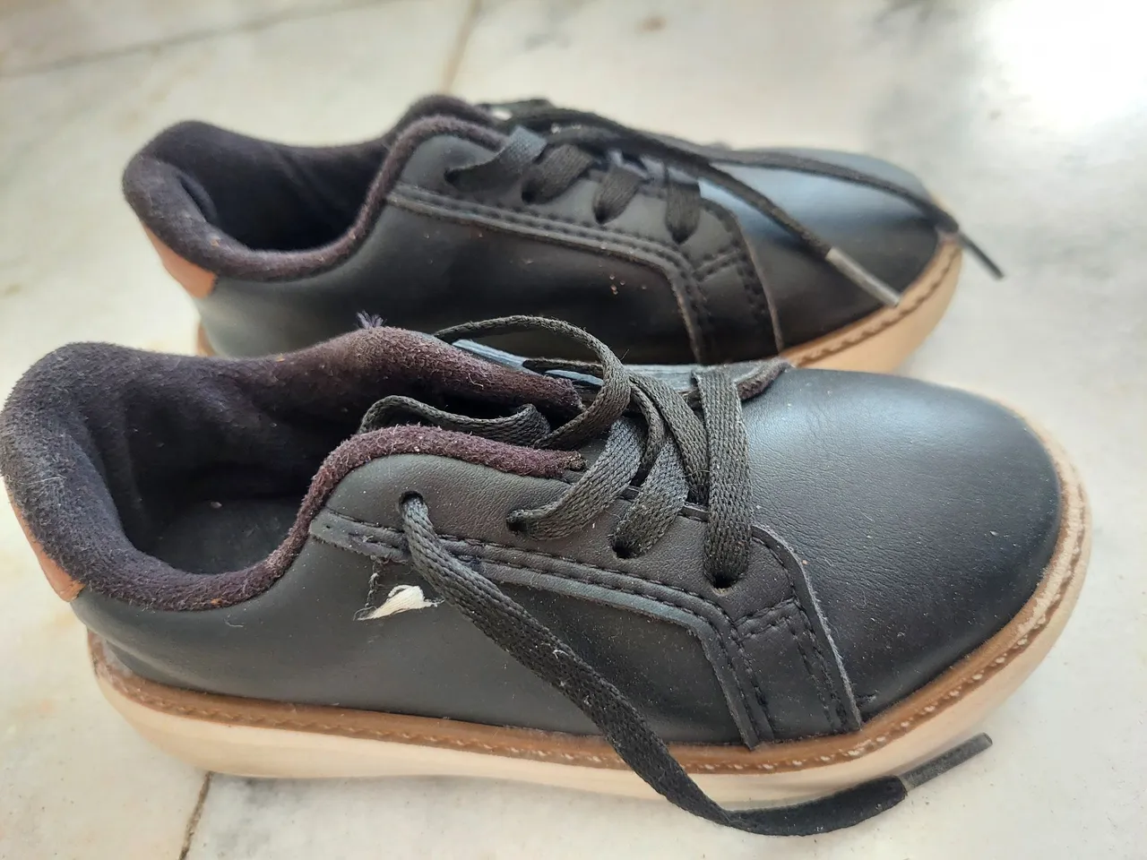 Sapato de cadarço molekinho