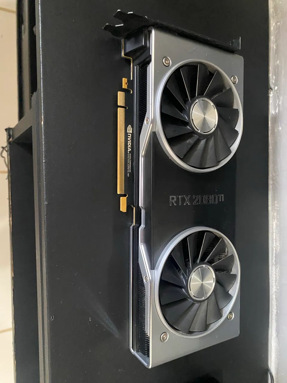 Placa de vídeo 2080 ti founders edition - com artefato - Foto 5