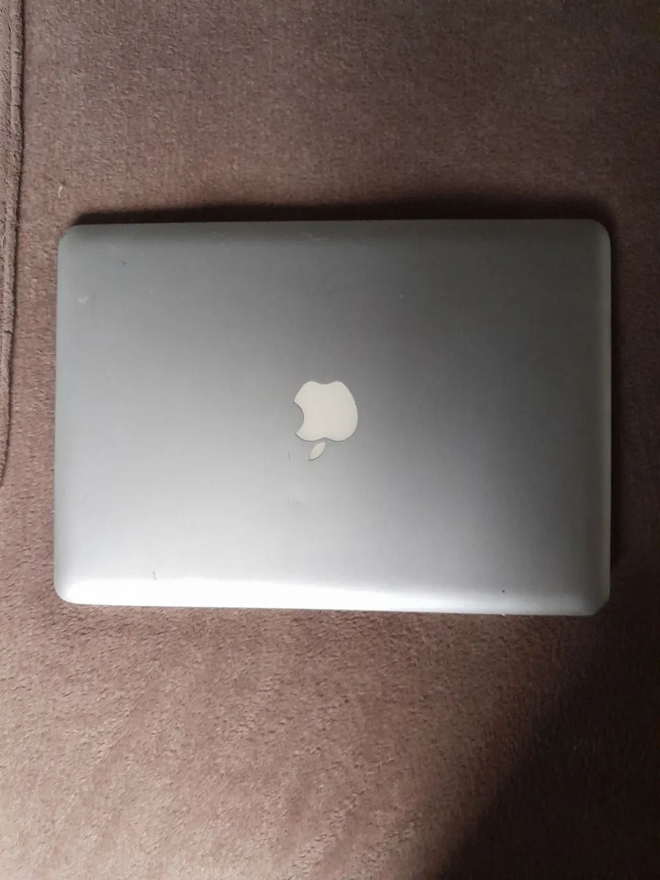 Mac book pro 13 polegadas antigo usado com defeito,  vendo para tirar as peças. 