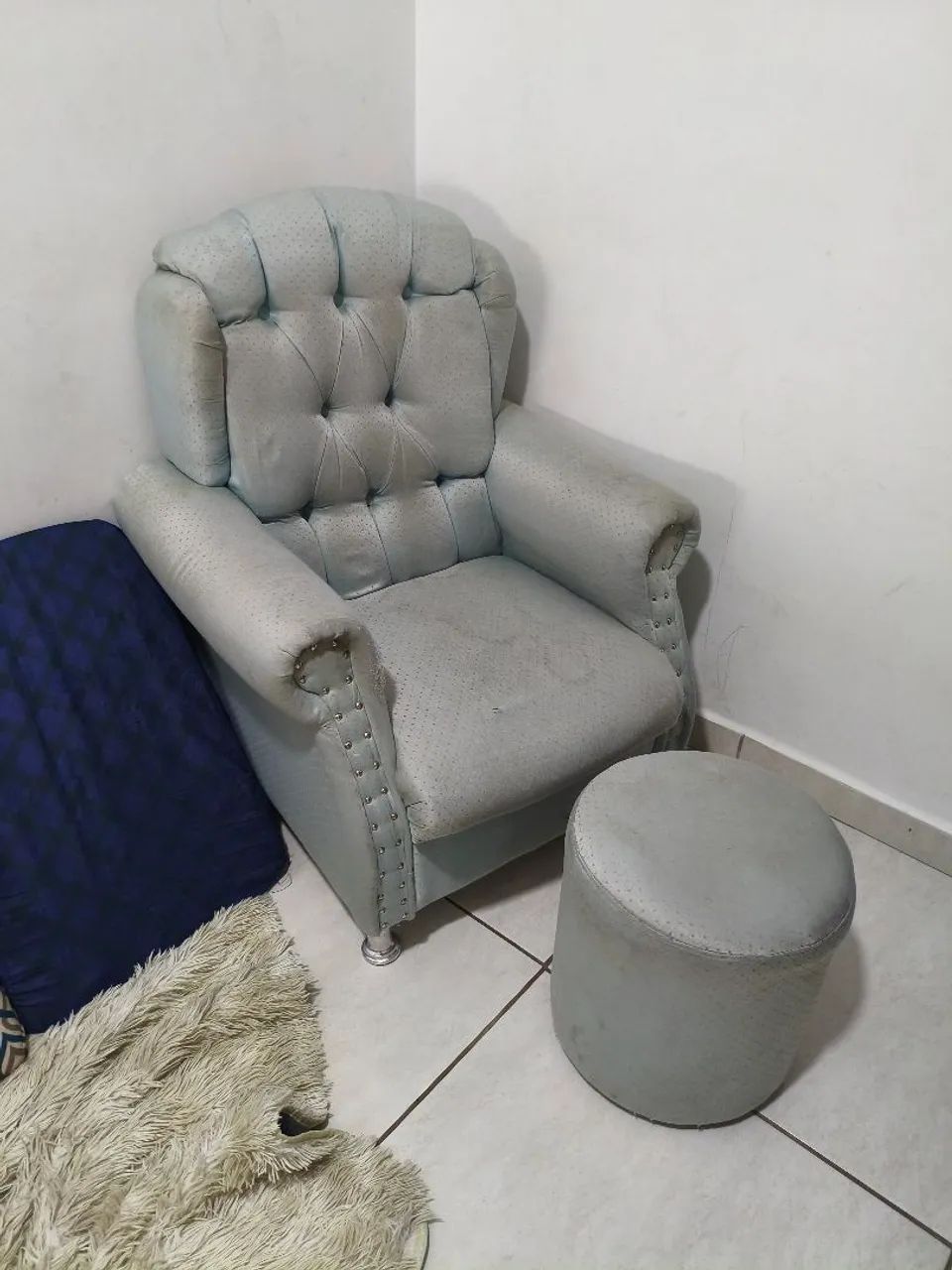 Poltrona+ puf usado R$ 300,00  - Foto 2
