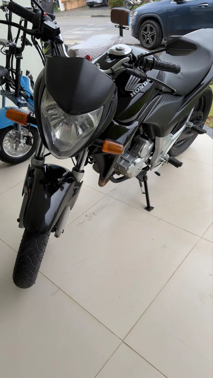 CB 300 .. 2014 ? preta  - Foto 2
