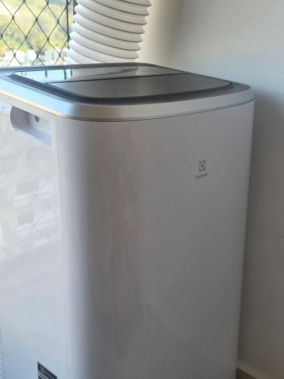Ar condicionado portátil Electrolux portátil 12 mil BTUs pouquíssimo uso 127V