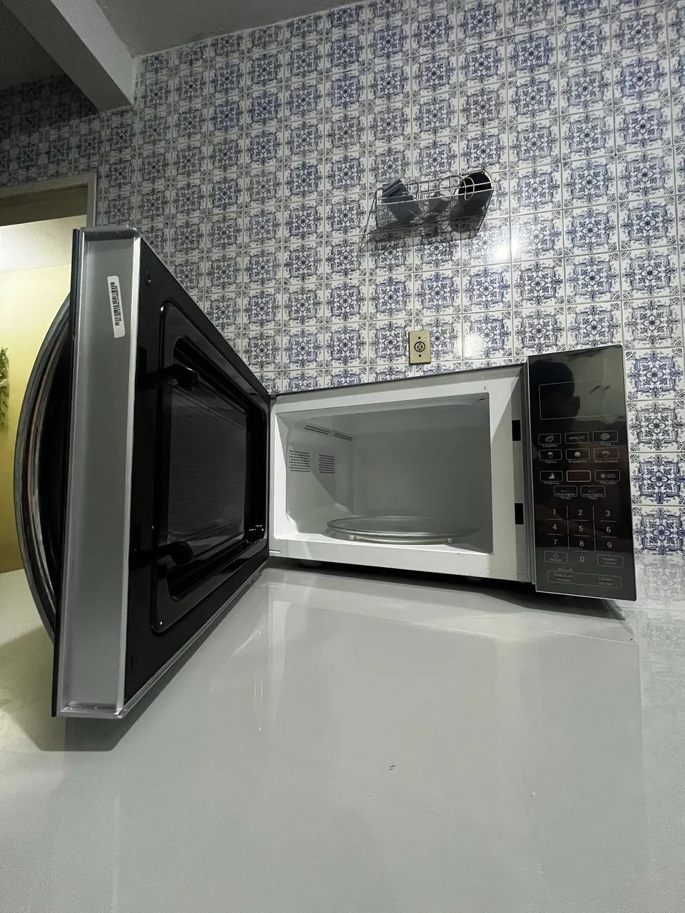 Microondas Espelhado Philco 26L - Foto 4