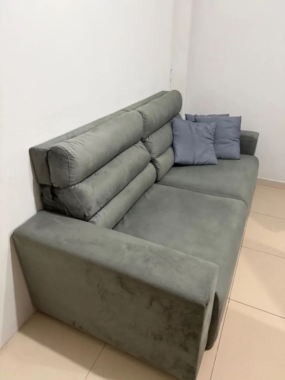 Sofá 4 Lugares Confortável - Ótimo Estado - Pronto para Uso - Foto 3
