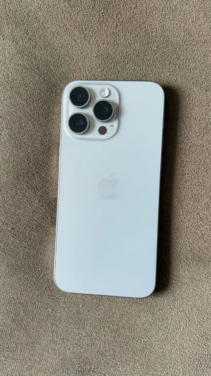 Apple iPhone 15Pro シルバー 本体 iPhone 15 Pro Apple 128GB 6.1 Titânio Nat | KaBuM!