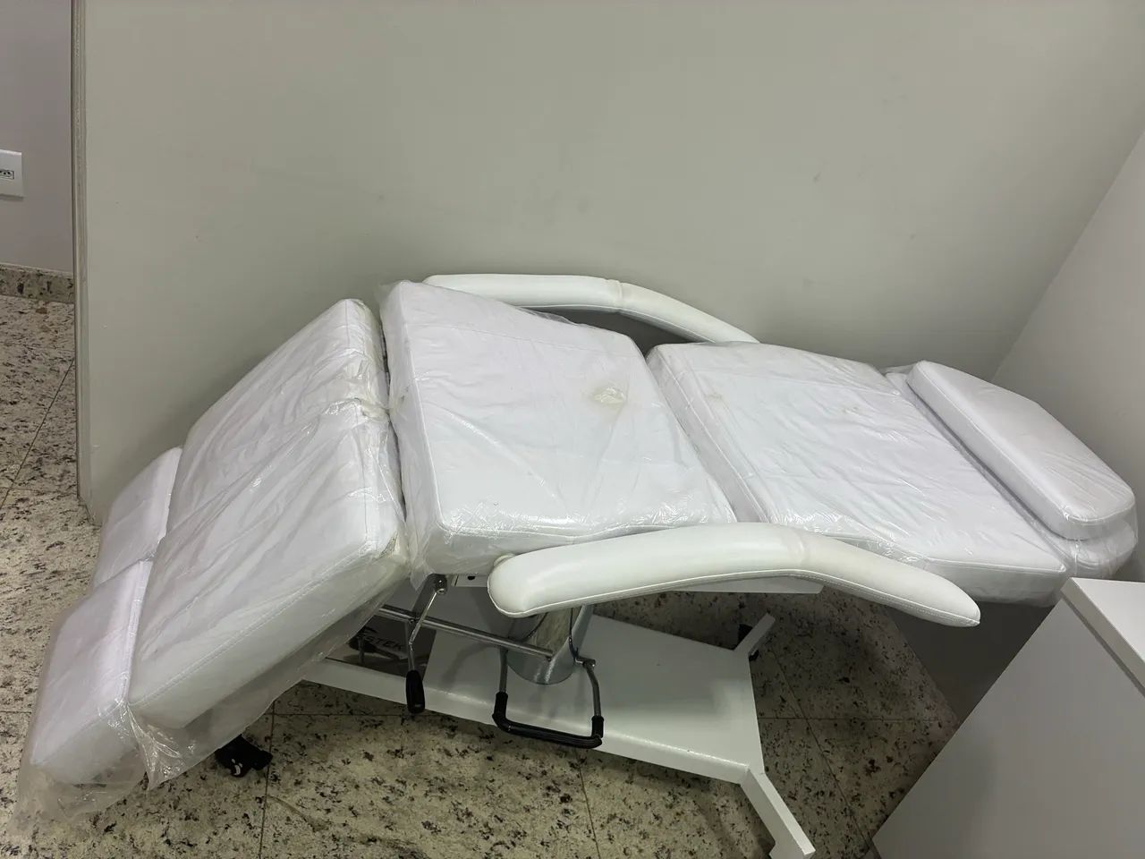 Cadeira de podologia - Foto 2