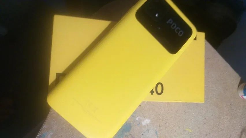 Lindo Celular Amarelo Poco C40 Na Caixa com Capa e Pelicula - PREÇO: Apenas 400 Reais  - Foto 2