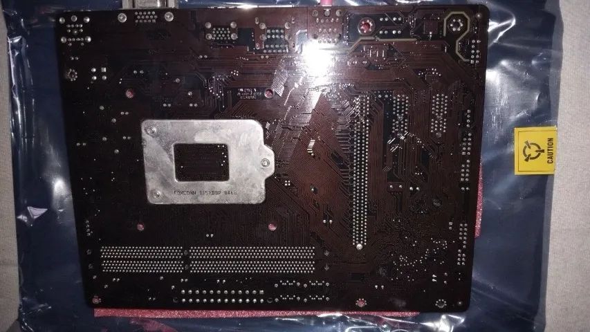 Placa-mãe Com Defeito - Para Peças/Sucata - Foto 2