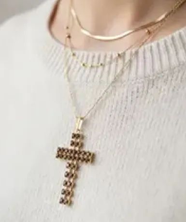 Pingente - crucifixo em strass marrom