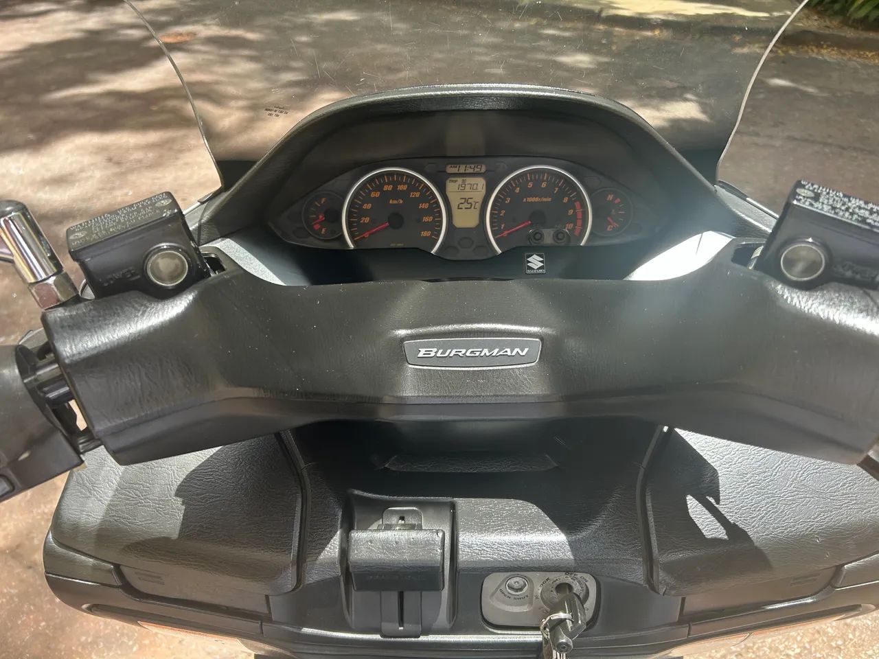 Vendo Suzuki Burgman 400 *Lindíssima* - Foto 3