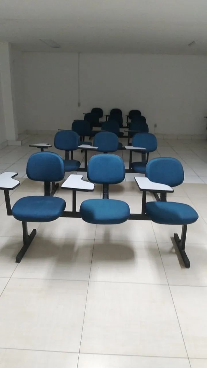 Cadeiras escolares 