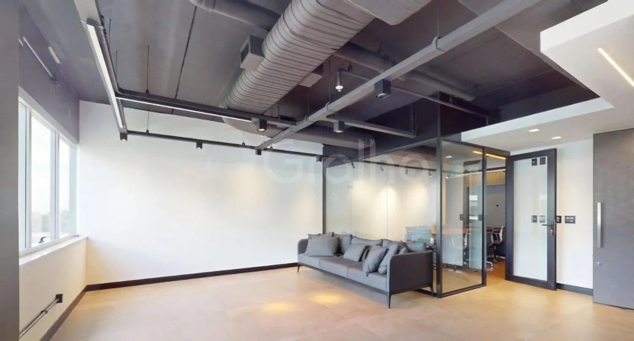 Sala Comercial de 105m² no Saco Grande