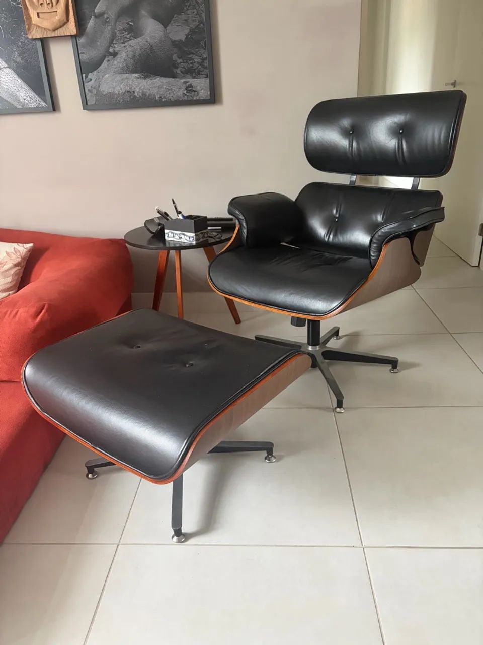 Potrona Eames couro legitimo