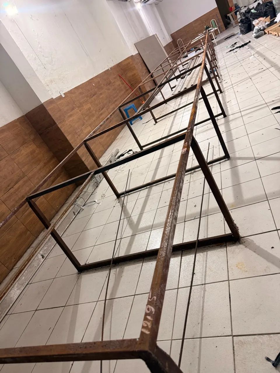 Mesa de metalom e MDF - Foto 2