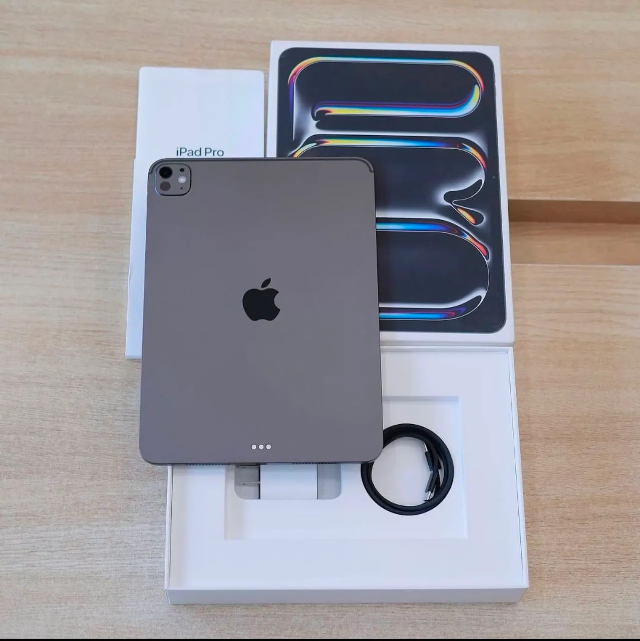 Apple iPad Pro 13 M5 Wi-Fi 256GB (2025) - Space Black | Nota fiscal + garantia