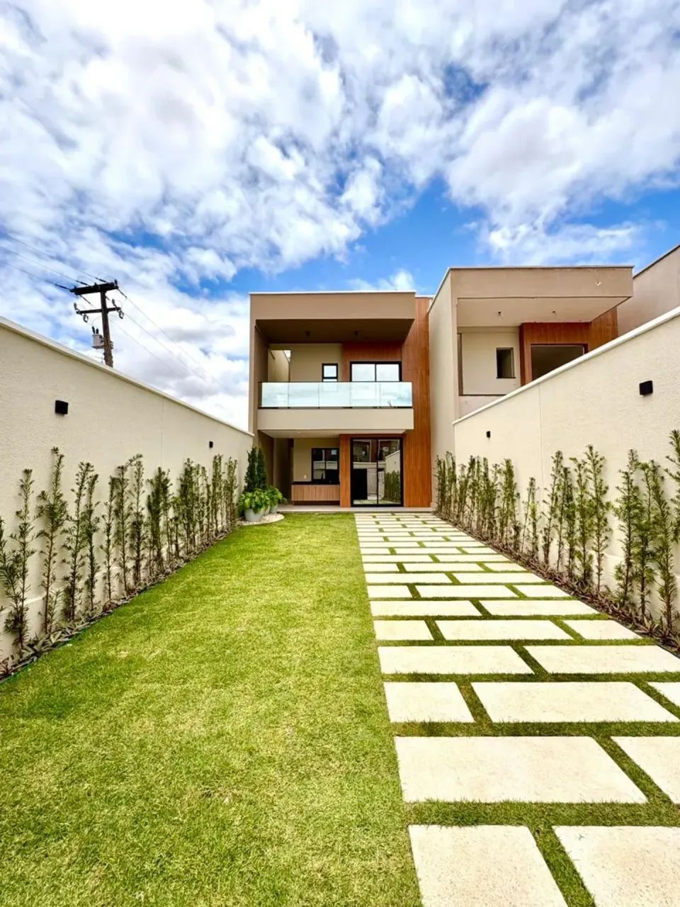 Casas em condominio! Duplex com alto padrão de acabamento no Eusébio.