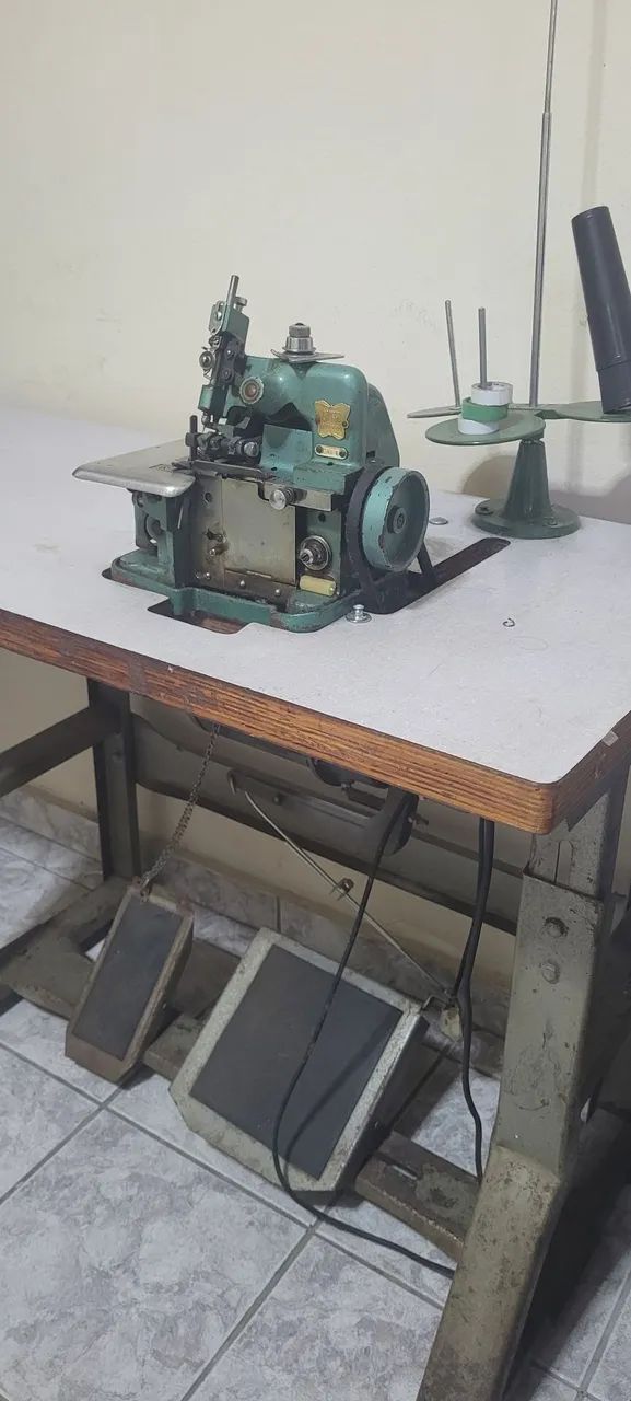 Maquina de costura Overlock