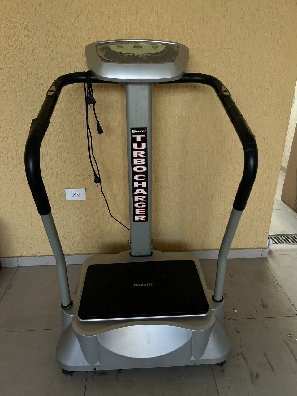 Plataforma vibratória 
