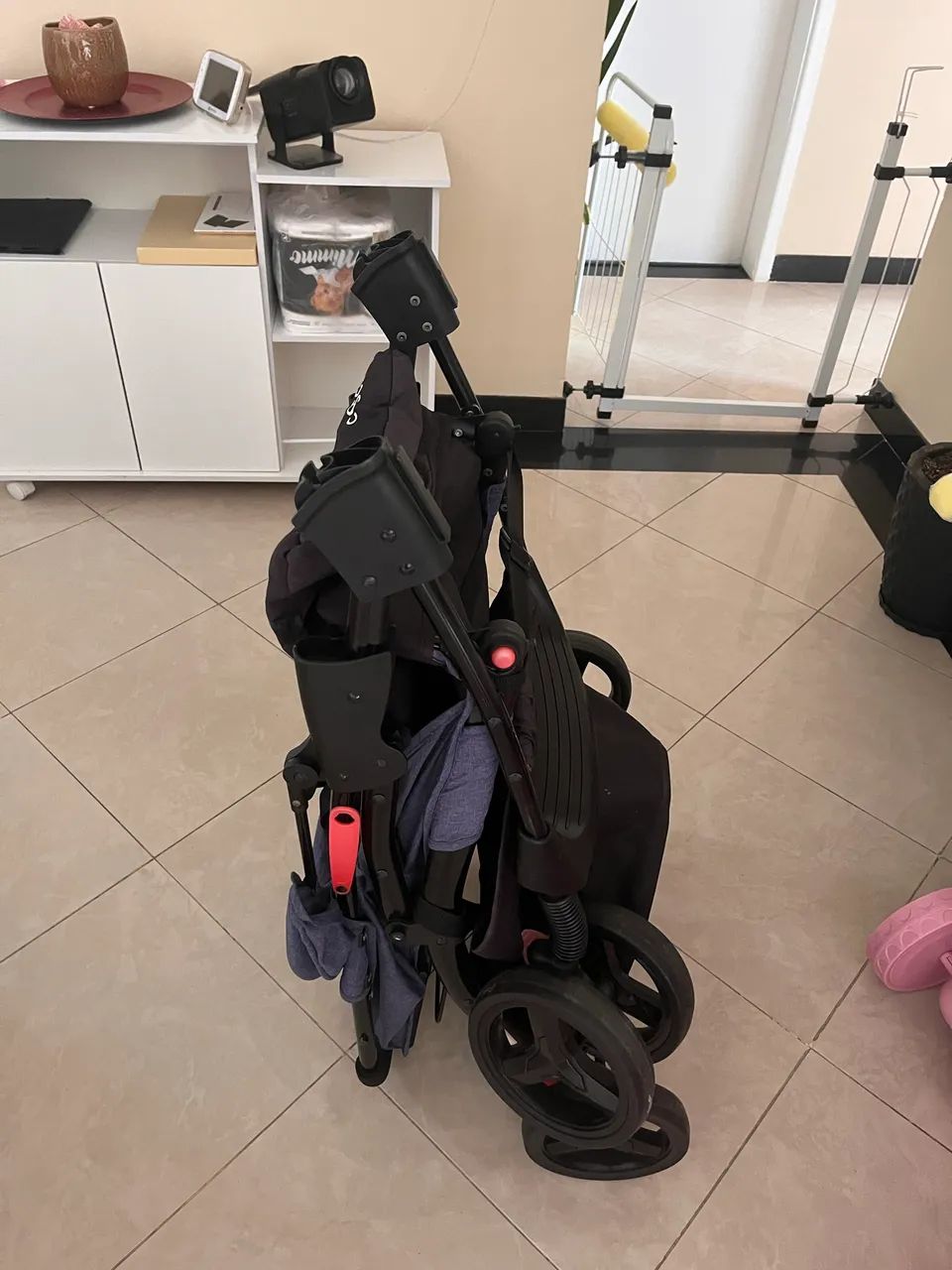Carrinho de Bebê + Bebê conforto COSCO - Foto 5
